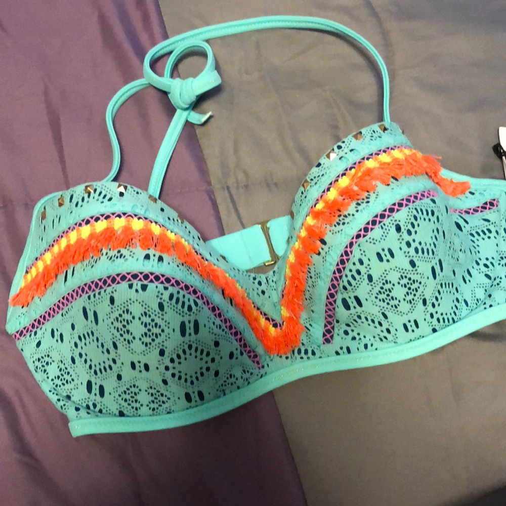 Bikini top